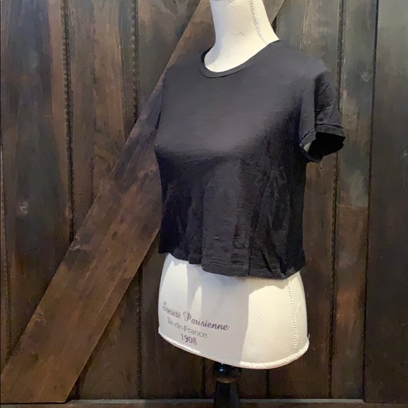 Wilfred Free Black crop T-shirt